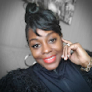 Meet your Posher, Desiree